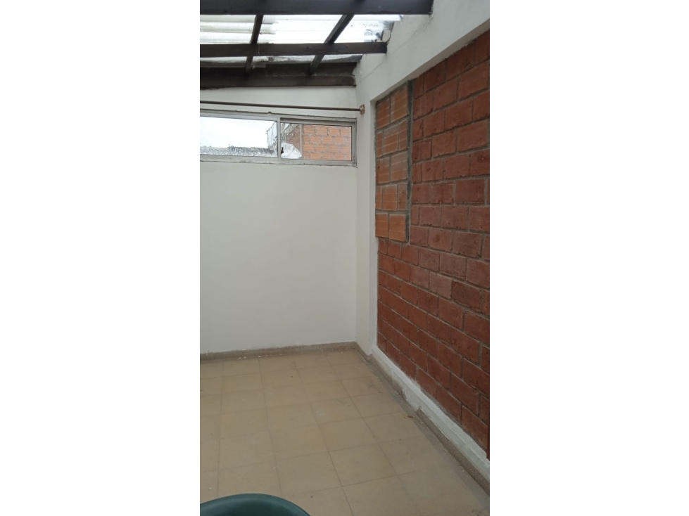 !GRAN OPORTUNIDAD¡ SE VENDE CASA CON 3 APARTAESTUDIOS INDEPENDIENTES — foto 2