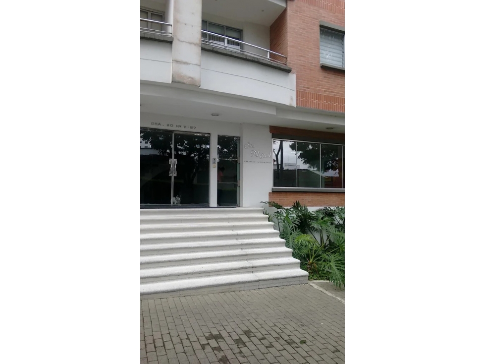 SE VENDE PAARTAMENTO EN PINARES AREA 129 M2