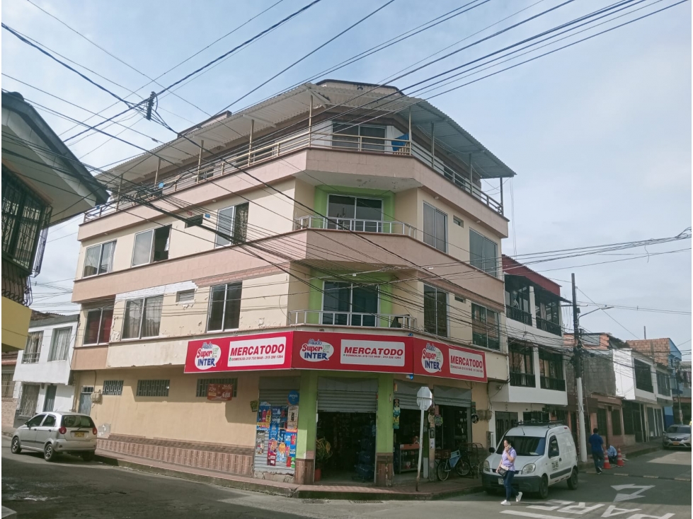 SE VENDE EDIFICIO EN LOS NARANJOS AREA 500 M2