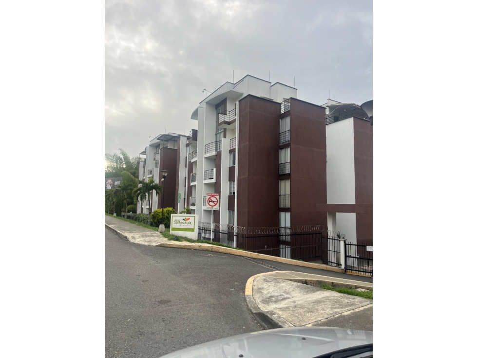 SE VENDE PENT HOUSE EN AVENIDA SUR EXCELENTE UBICACION Y AREA 127 M2 — foto 2
