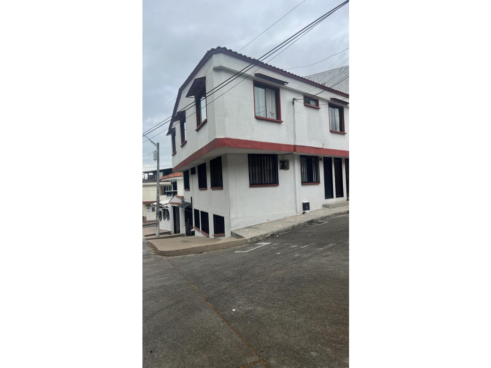 SE VENDE APARTAMENTO BELMONTE EN PRIMER PISO AREA 107 CON GARAJE
