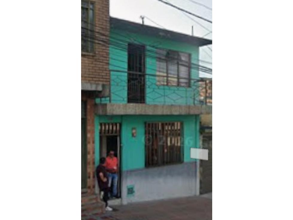 SE VENDE CASA CERCA AL CENTRO DE PEREIRA