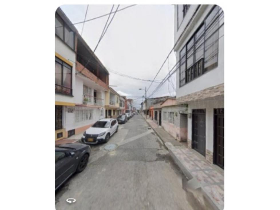 SE VENDE LOTE EN EL CENTRO AREA 85 M2 CERCA A COLISEO MAYOR