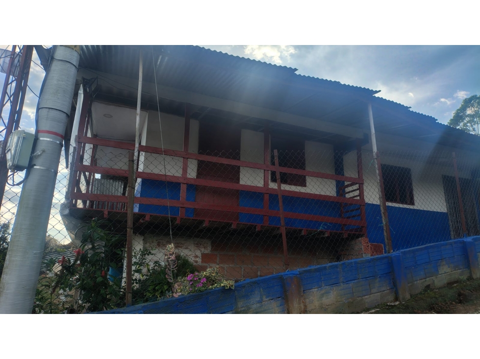 Se vende casa campestre económica en Marsella - 2