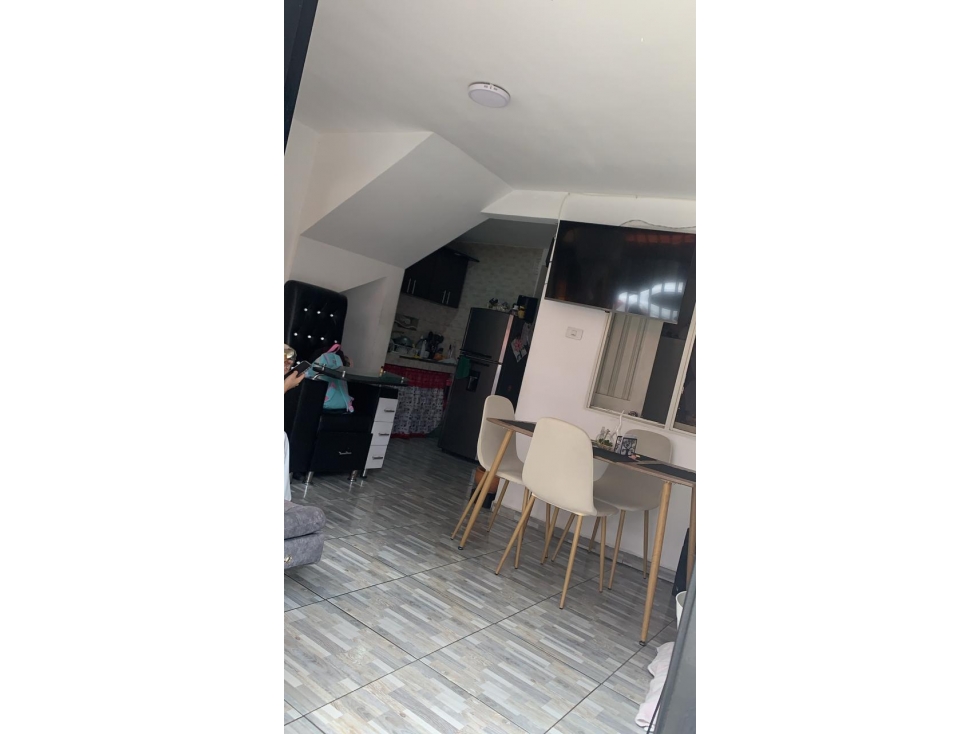 SE VENDE CASA DE 3 PISOS CON 2 RENTAS EN CUBA — foto 2