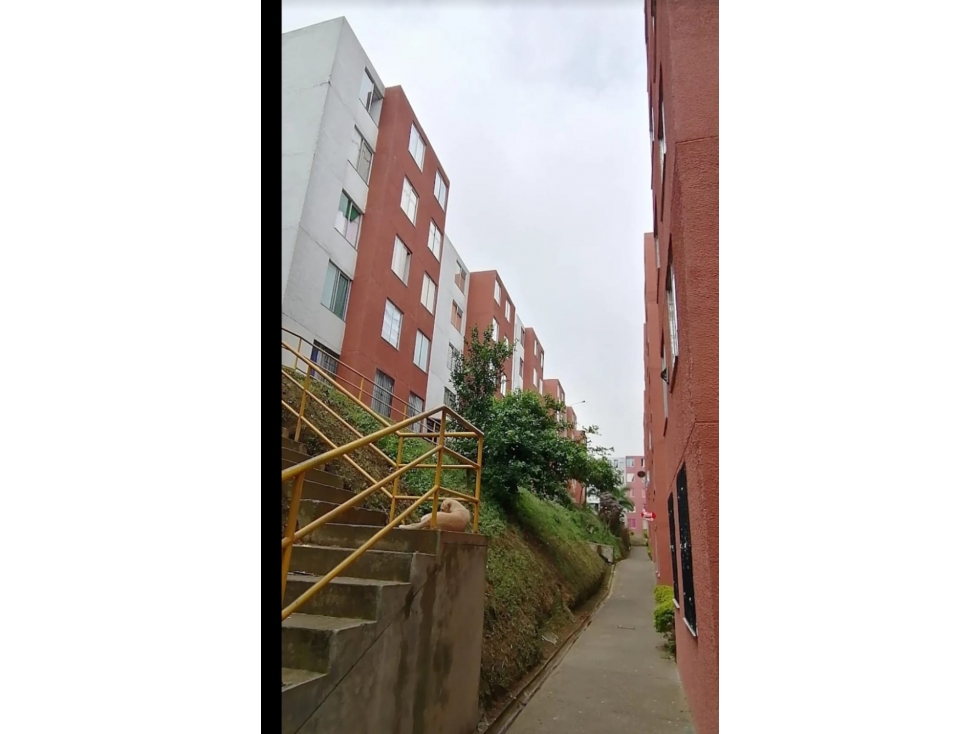 SE VENDE APARTAMENTO EN SALAMANCA SECTOR CONDINA PEREIRA