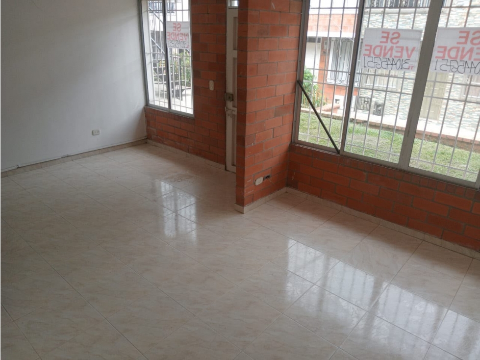Se Vende Casa Dúplex De 80 M² En Bombay 3 — foto 2