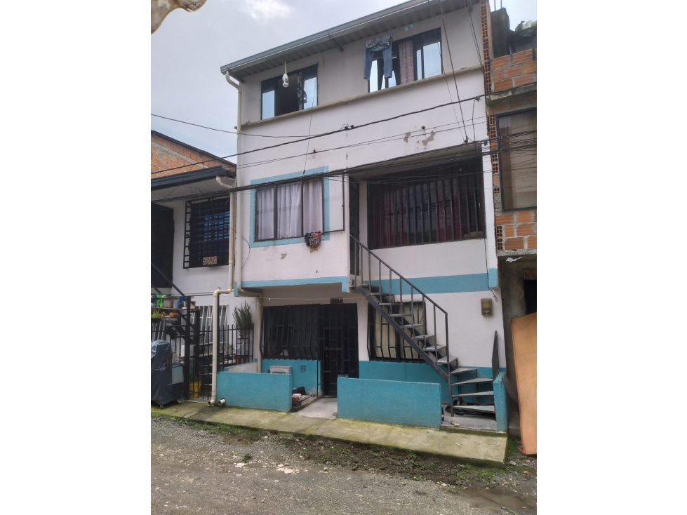 Se Vende Casa Rentable De 3 Pisos En Frailes Dosquebradas