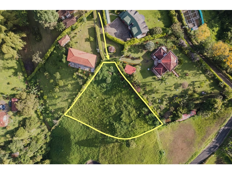 SE VENDE LOTE EN CONJUNTO CERRADO TOPANGA VIA ARMENIA