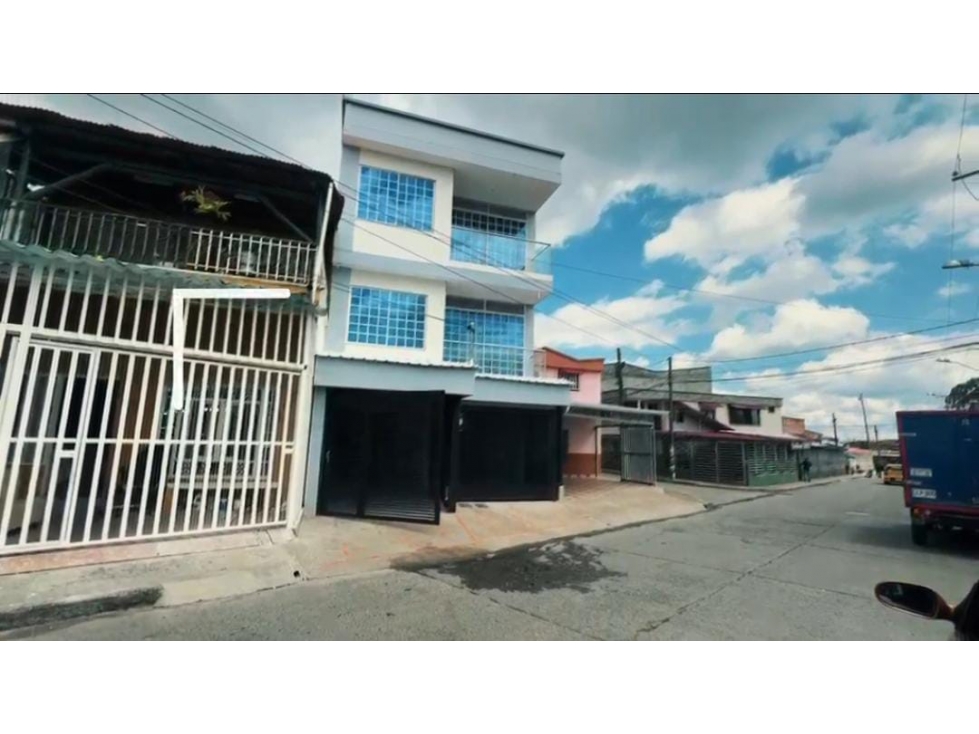 Se Vende Casa Con Local Comercial En Nueva Libertad Armenia