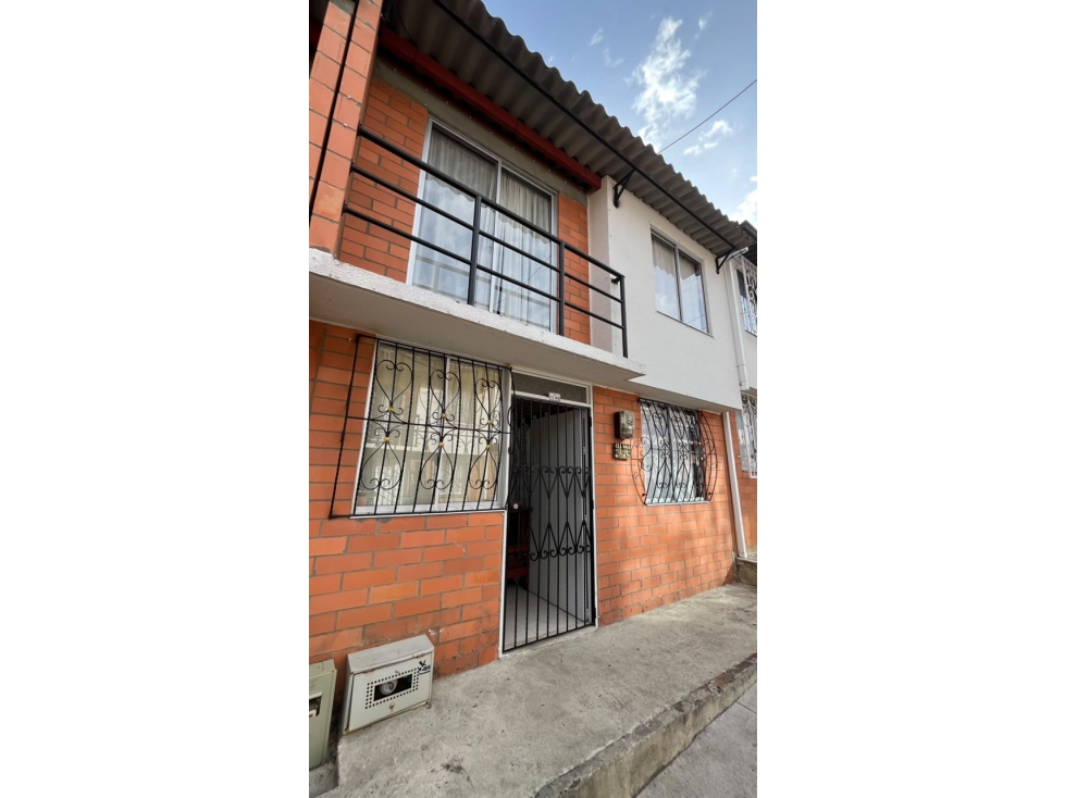 Se Vende Casa Dúplex En Mirador De Llano Grande Pereira