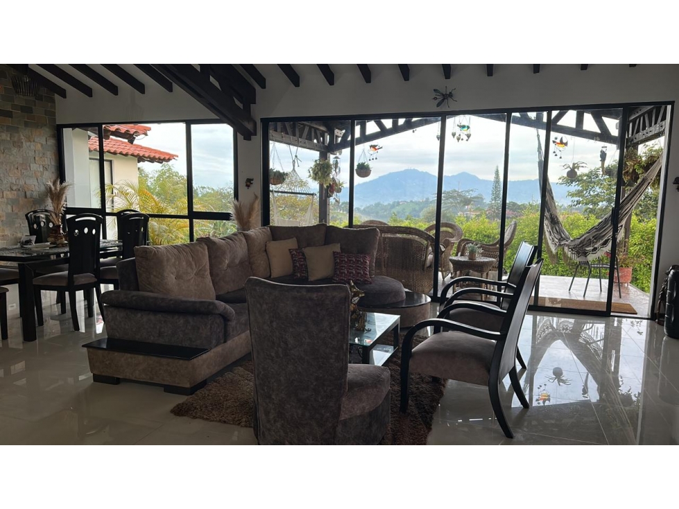 SE VENDE CASA CAMPESTRE EN CONJUNTO VIA ARMENIA AREA LOTE 1900M2