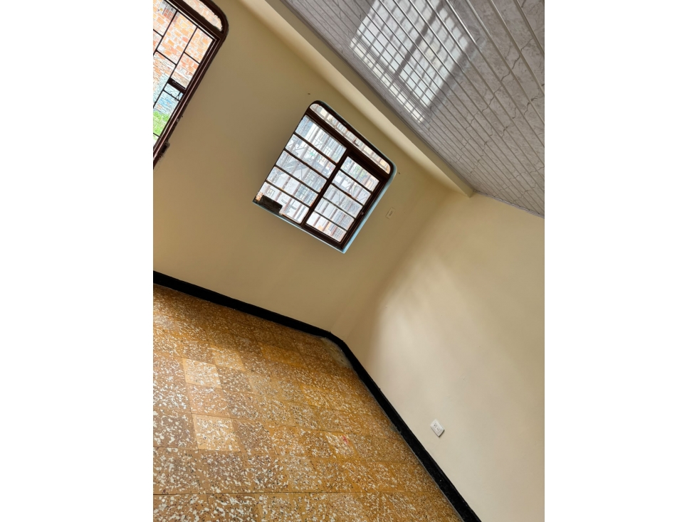 SE VENDE CASA SECTOR LA ARBOLEDA EN ARMENIA
