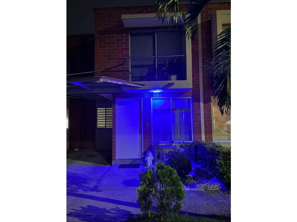 CASA EN VENTA TOTALMENTE AMOBLADA EN GALICIA
