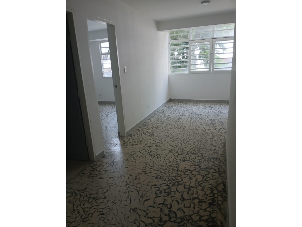 SE ARRIENDA APARTAMENTO EN EL CENTRO
