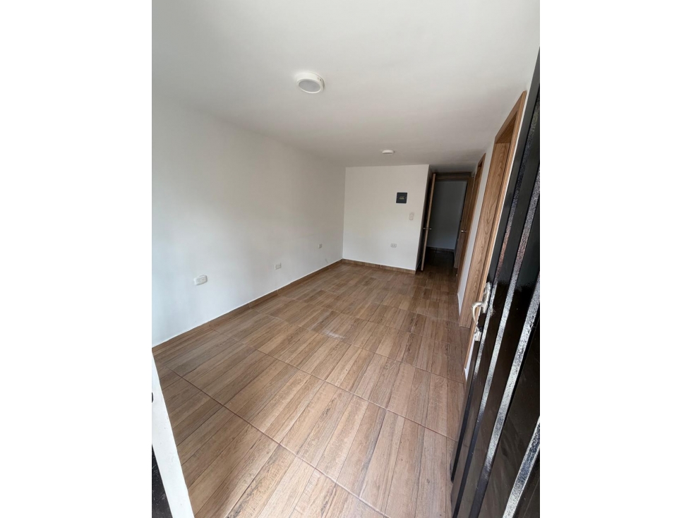 SE VENDE CASA CON PISOS INDEPENDIENTES- DOSQUEBRADAS — foto 3