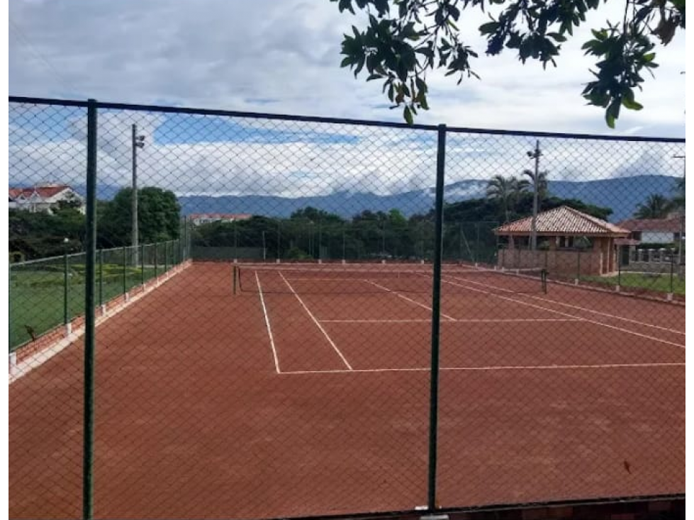 SE VENDE O PERMUTA CASA CAMPESTRE EN CHINAUTA AREA 1600 M2 LOTE - 2