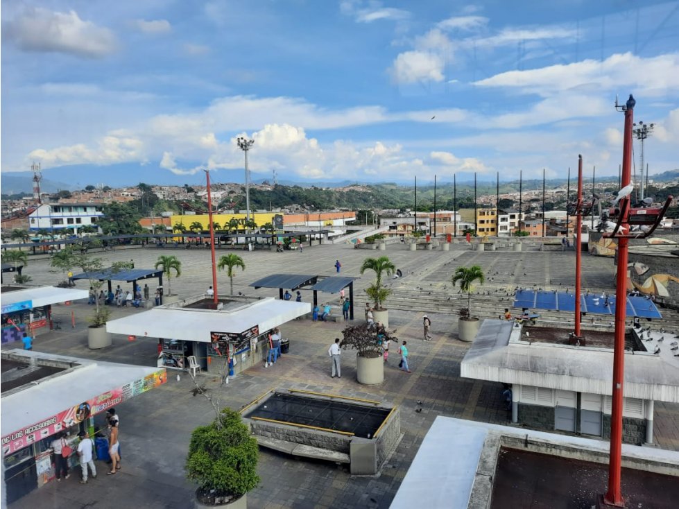 Se Vende Edificio en el parque de Cuba - 3