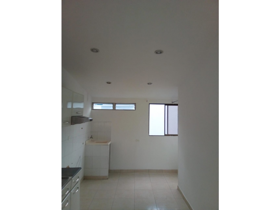 SE VENDE APARTAMENTO AMPLIO EN LA LORENA