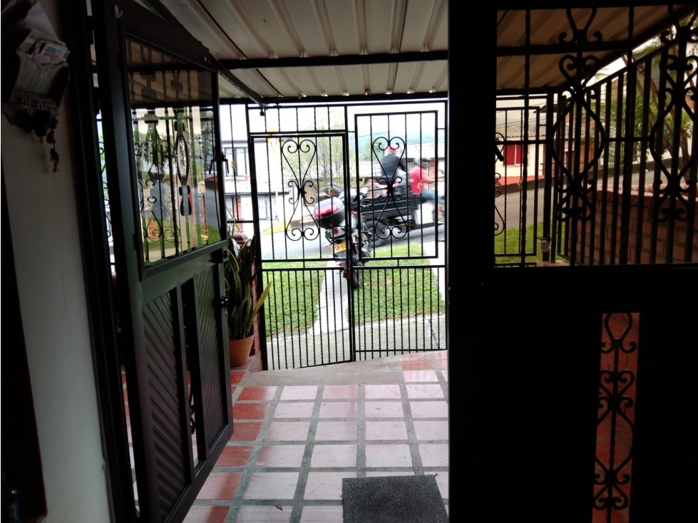 Se Vende Espectacular Casa de 3 Pisos en Cuba. — foto 2