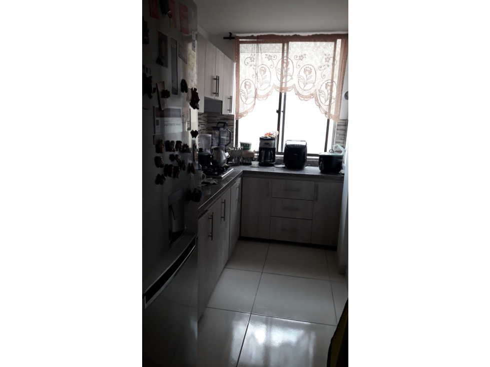 SE VENDE APARTAMENTO EN EL CENTRO REMODELADO de 103mt CERCA AL LAGO