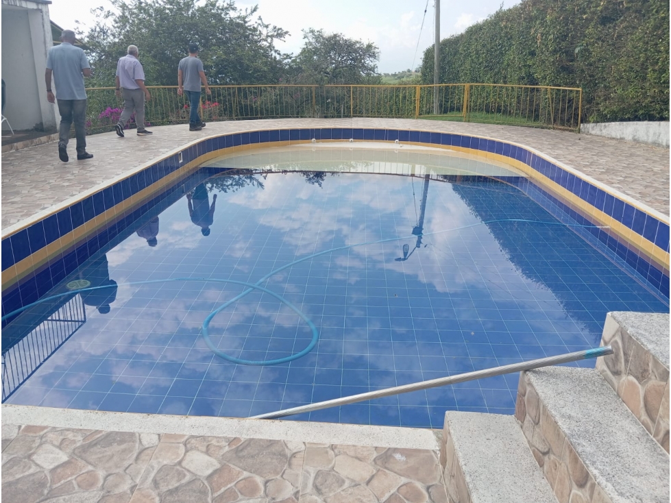 SE VENDE FINCA CON LAGOS EN ARABIA AREA — foto 2