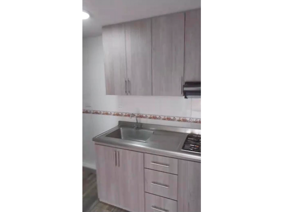 SE VENDE APARTAMENTO REMODELADO EN CONJUNTO CERRADO AV LAS AMERICAS — foto 5