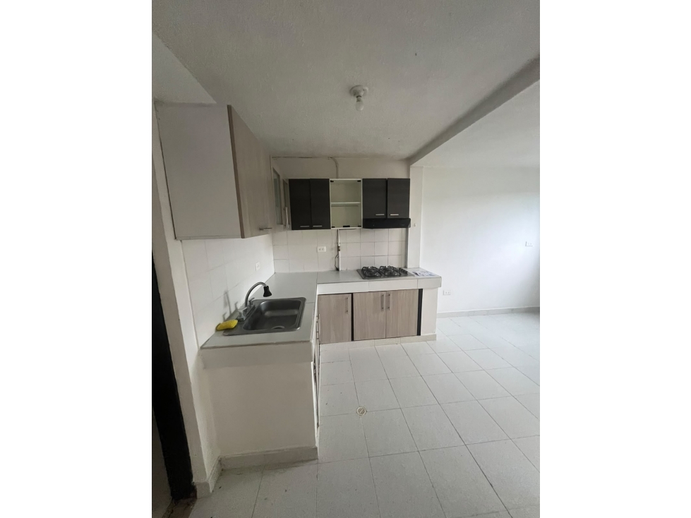 SE VENDE CASA EN EL POBLADO 2 AREA 126 DUPLEX