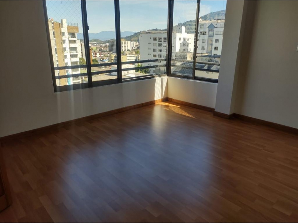 SE VENDE O SE PERMUTA HERMOSO PENTHOUSE EN LOS ALPES — foto 4