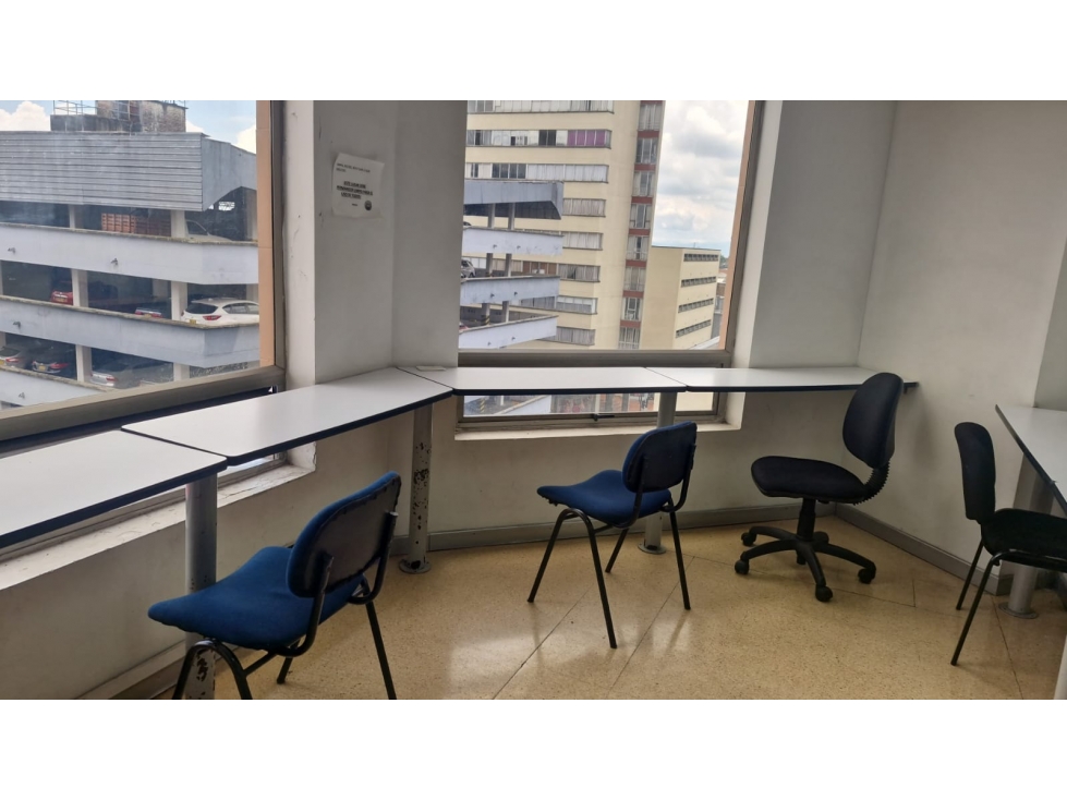 Vende piso con oficinas en el centro 225 m2 excelente ubicación