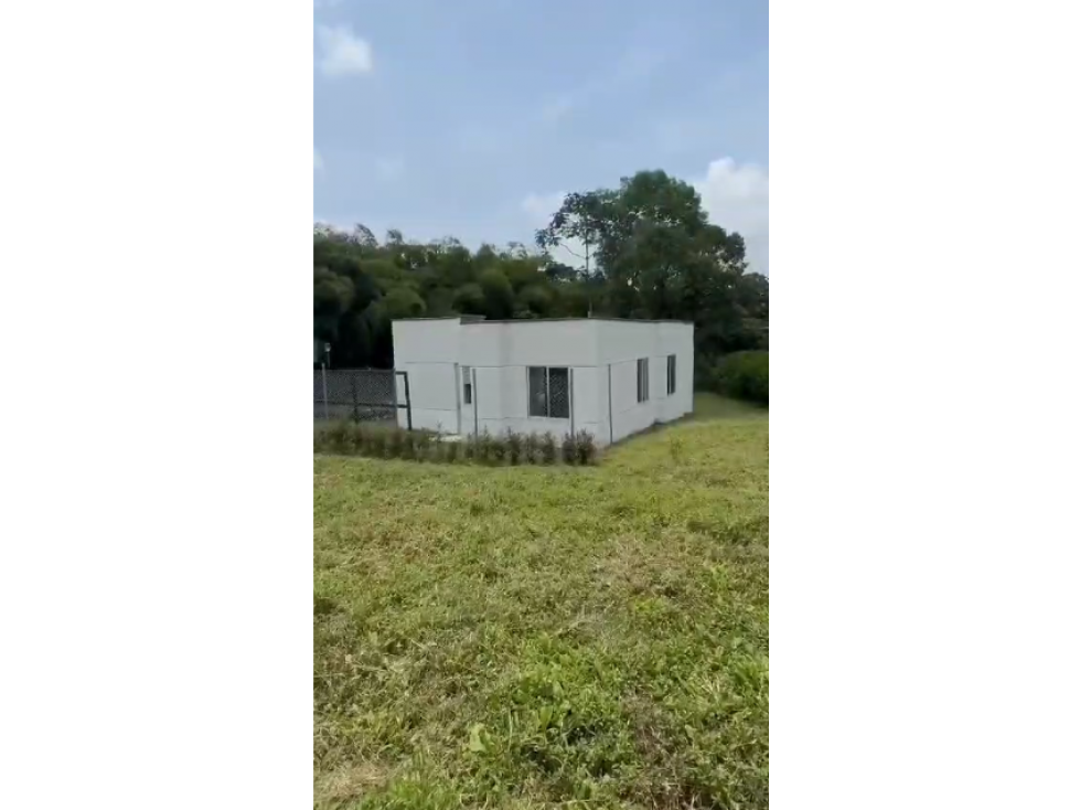 Casa campestre nueva en La Bella con 900 m² de terreno