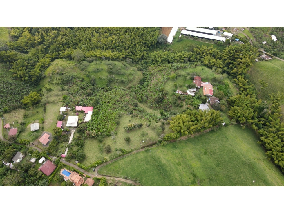 SE VENDEN LOTES EN ARABIA CON ESCRITURA DIFERENTES AREAS — foto 2