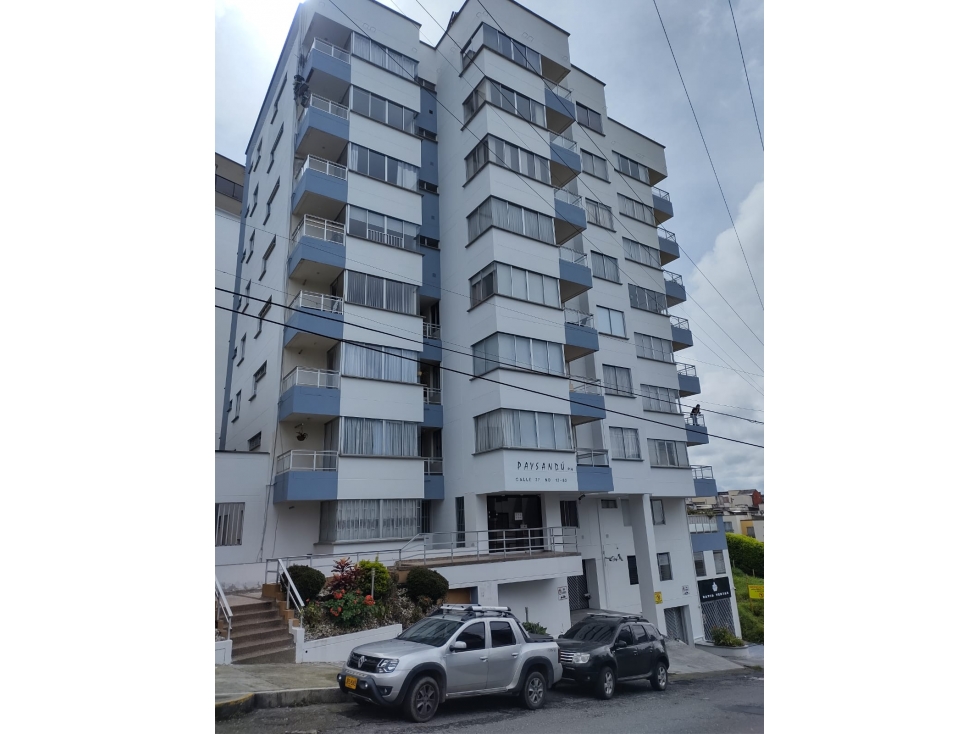 SE VENDE HERMOSO APARTAMENTO EN LA 30 DE AGOSTO AREA 120 M2