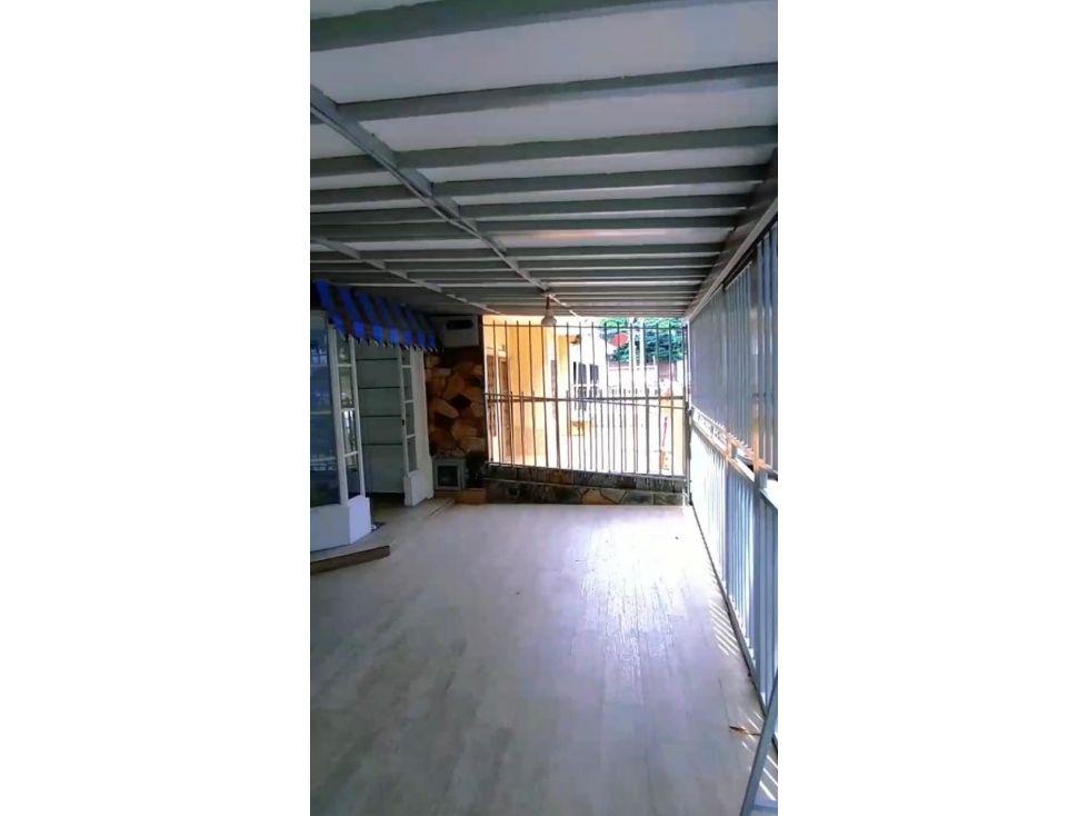 SE VENDE O PERMUTA CASA CON LOCAL EN CALI — foto 4