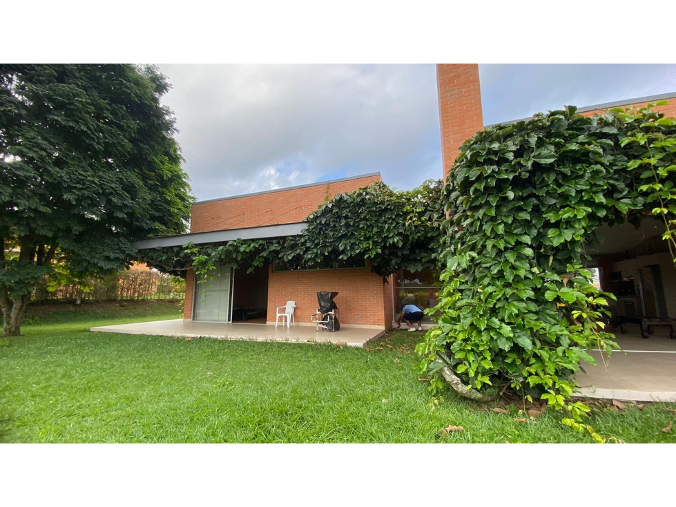 SE VENDE CASA CAMPESTRE EN EL PUEBLITO CAFETERO