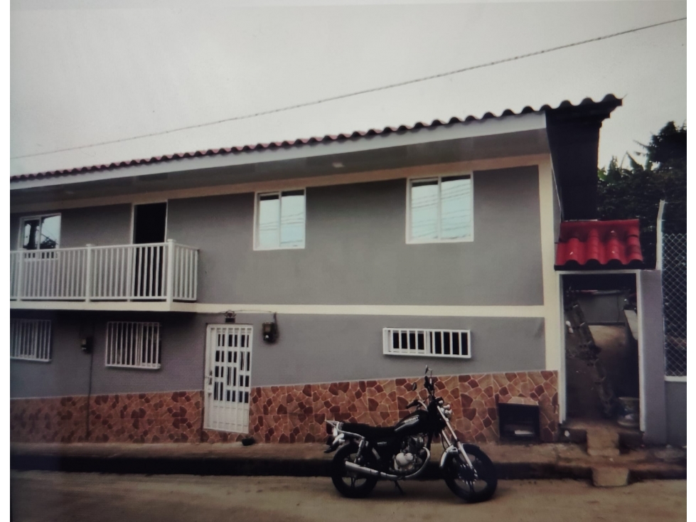 SE VENDE CASA CAMPESTRE EN EL PUEBLO EN APIA EXCELENTE UBICACION - 2