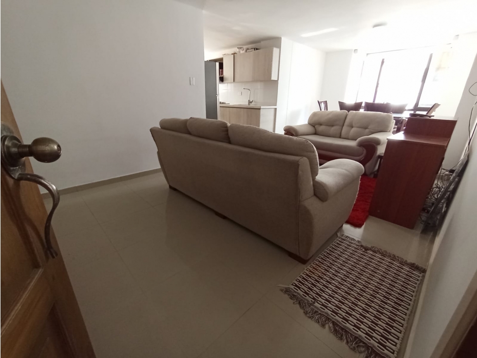 SE VENDE ESPECTACULAR APARTAMENTO EN LA 30 DE AGOSTO — foto 6