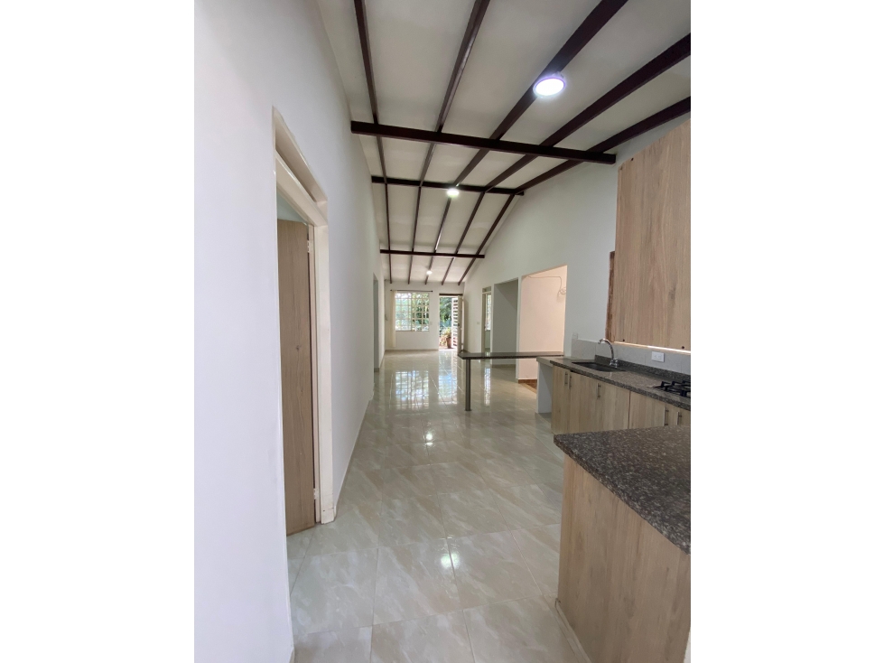 SE VENDE FABULOSA CASA EN CARTAGO