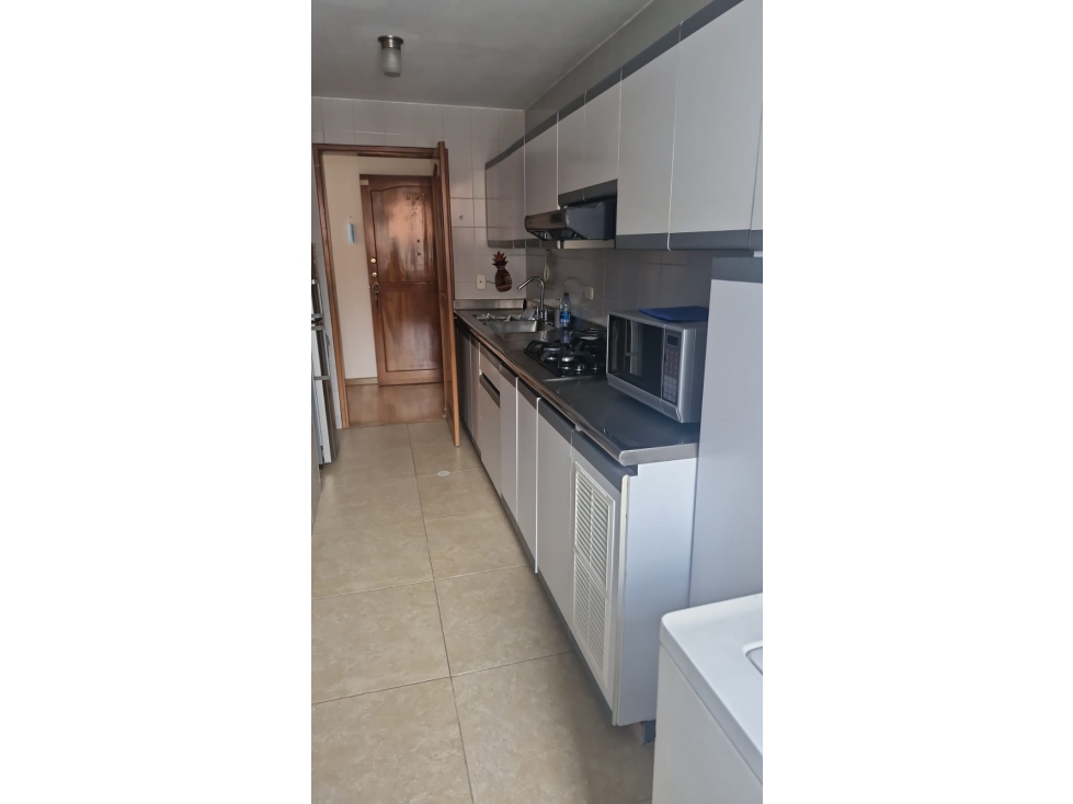 SE VENDE APARTAMENTO EN EL CENTRO AREA 114 M2 CERCA PLAZA BOLIVAR