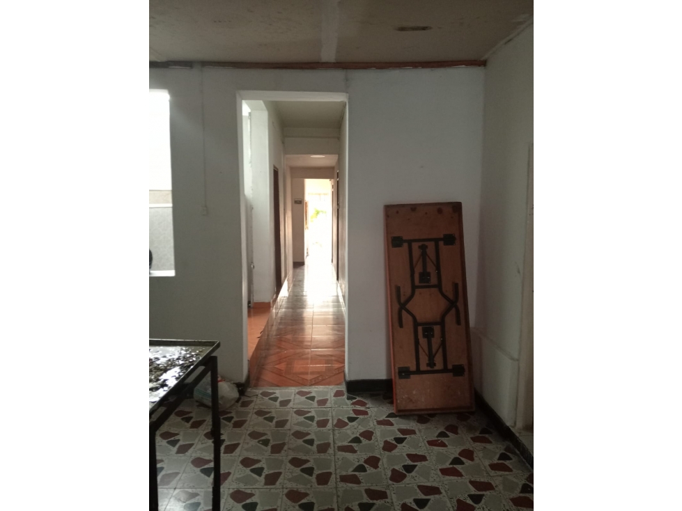 SE VENDE CASA DUPLEX POR CLINICA ROSALES