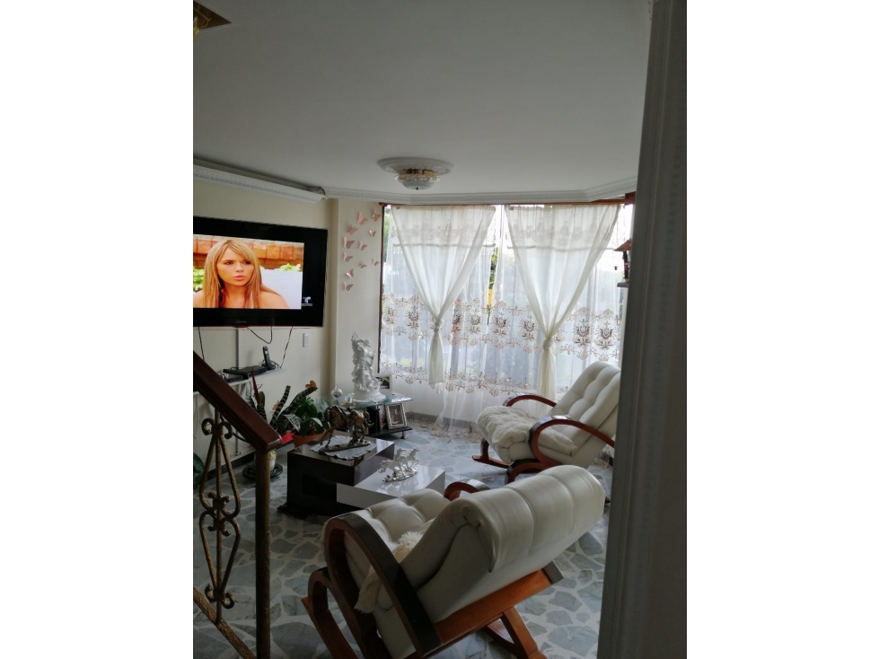 Se vende casa dúplex en Belmonte, conjunto cerrado en Pereira — foto 2