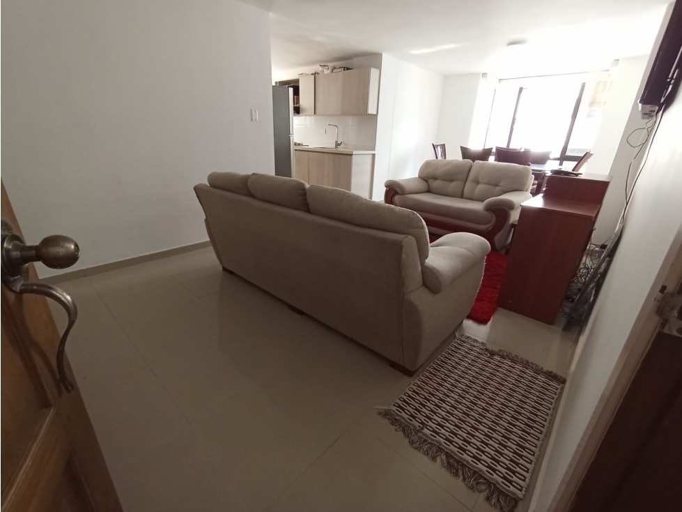 SE VENDE ESPECTACULAR APARTAMENTO EN LA 30 DE AGOSTO — foto 4