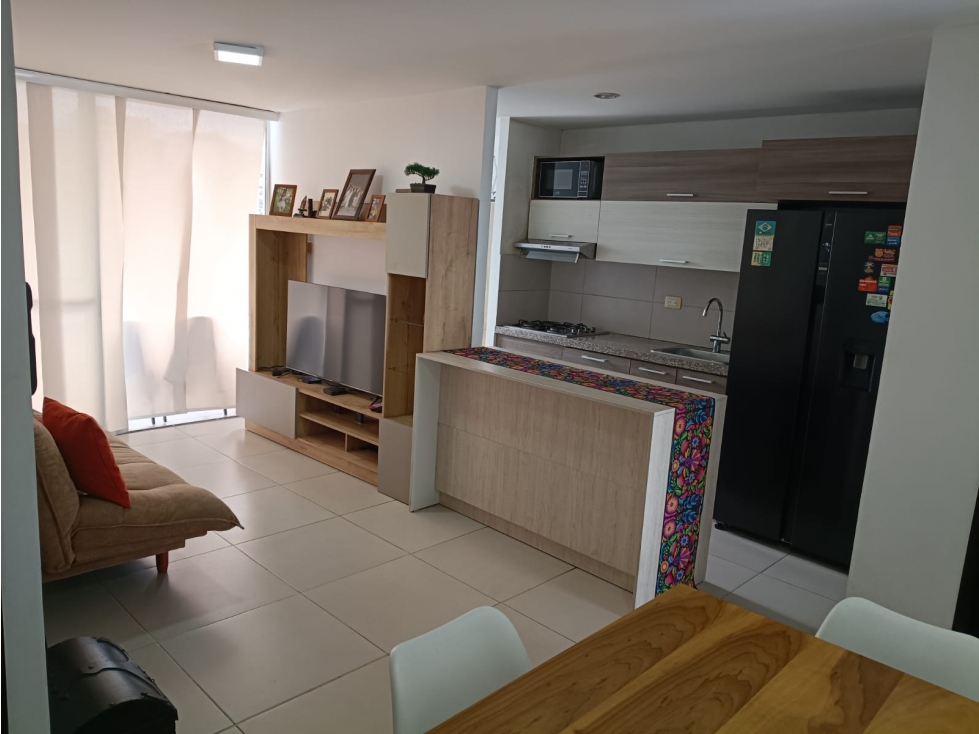 SE VENDE APARTAMENTO EN LA CIRCUNVALAR
