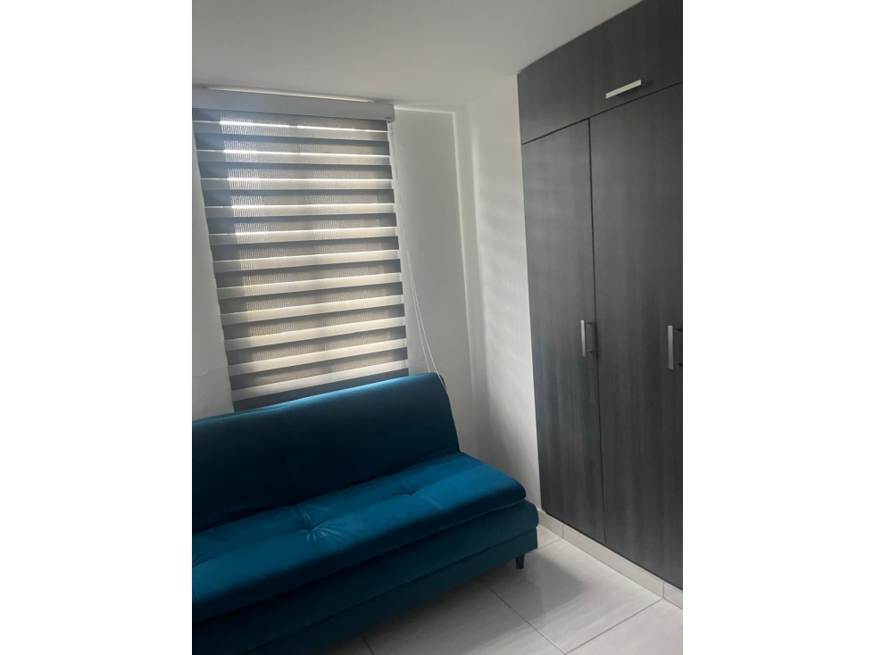 SE VENDE O PERMUTA APARTAMENTO REMODELADO EN MARAYA AREA 90 M2 — foto 4