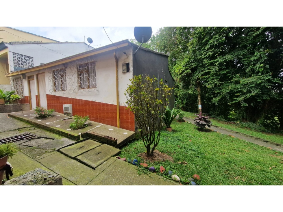 SE VENDE HERMOSA CASA ESQUINERA EN EL JARDIN — foto 2
