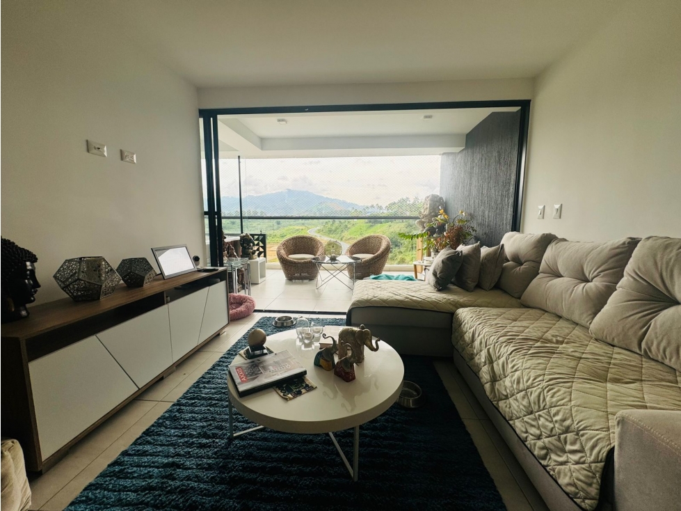 SE VENDE APARTAMENTO EN CERRITOS CON HERMOSA VISTA — foto 2