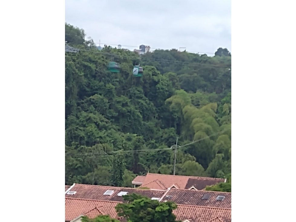 Se vende penthouse en Pinares con vista y parqueadero — foto 4