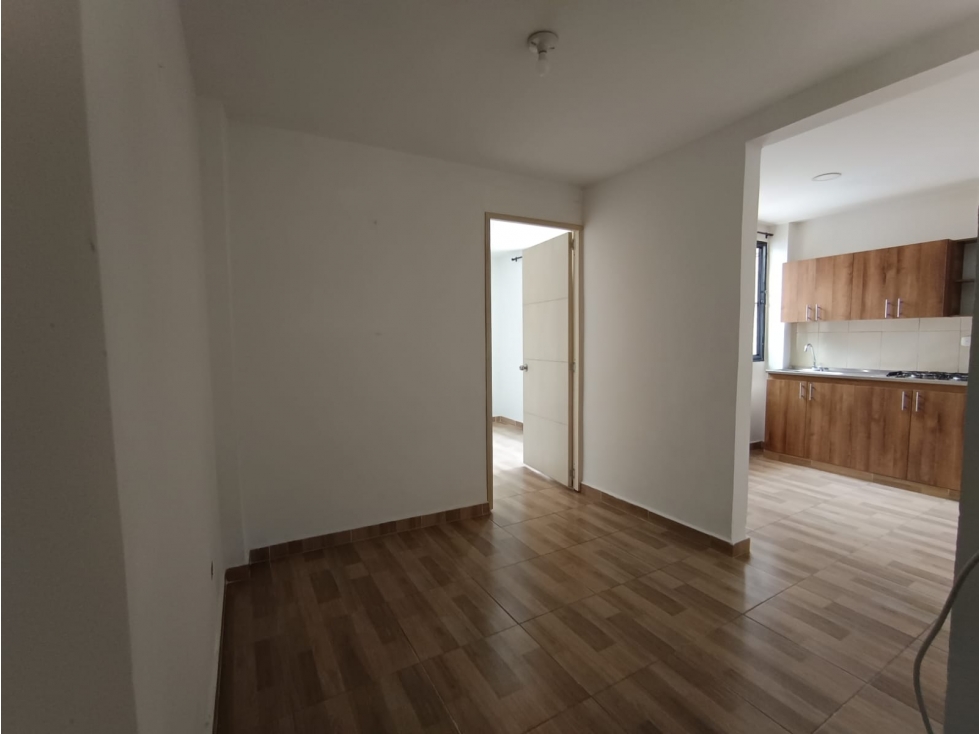 SE ALQUILA APARTAESTUDIO EN EL CENTRO CON SERVICIOS INCLUIDOS — foto 4