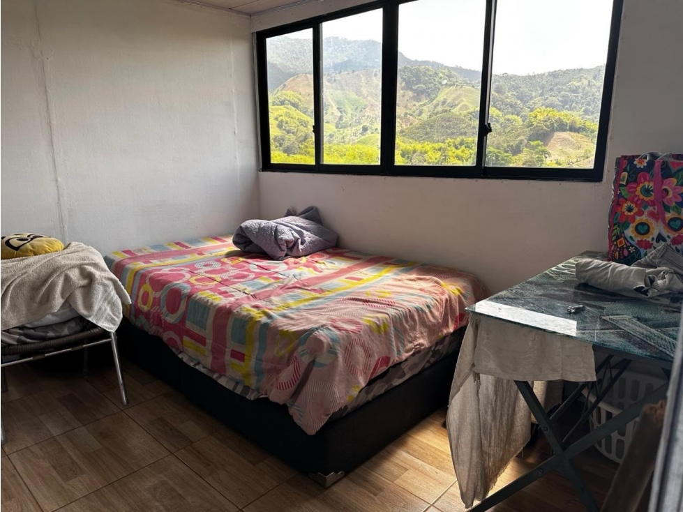 SE VENDE CABAÑA CON LINDEROS EN COMBIA — foto 4