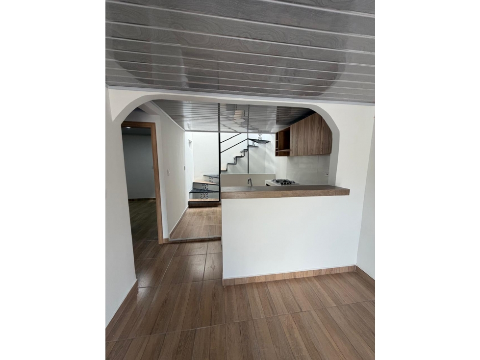 SE VENDE CASA CON PISOS INDEPENDIENTES- DOSQUEBRADAS — foto 2
